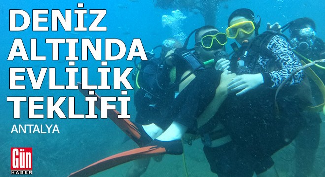 Deniz altında evlilik teklifi