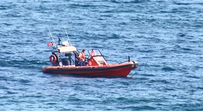 Denizde kaybolan Berat'ı arama çalışmaları sürüyor