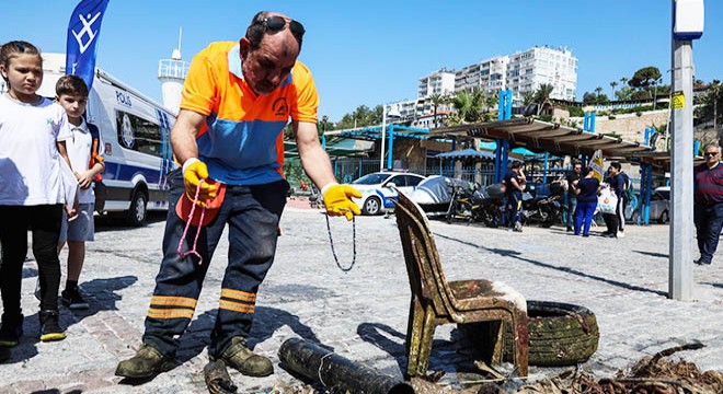 Denizden soba borusu, sandalye ve tespih çıktı