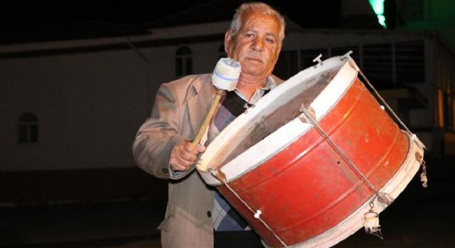 Denizli'nin yarım asırlık ramazan davulcusu