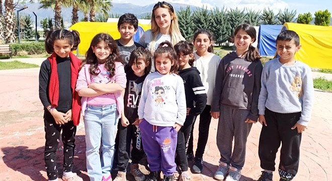 Deprem psikolojisini oyunlarla atıyorlar