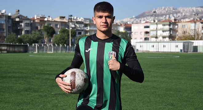 Depremden kurtulan Eren futbolla hayata tutundu