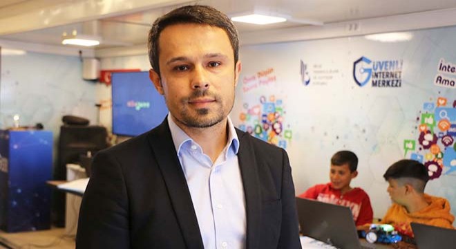 Depremzede çocuklara 'Robotik Kodlama' eğitimi