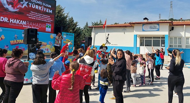 Depremzede çocuklara moral etkinliği
