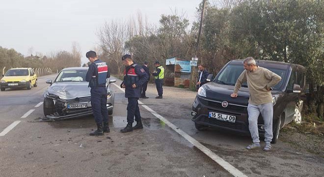 Depremzede aile kaza yaptı: 4 yaralı