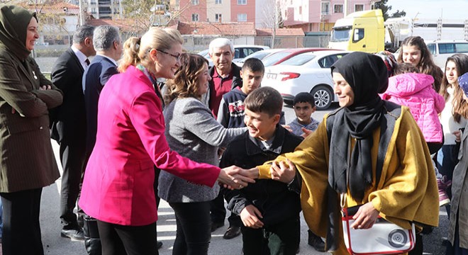 Depremzede kadınlara moral etkinliği