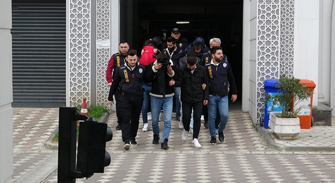 Depremzedeleri dolandıran 24 kişi yakalandı