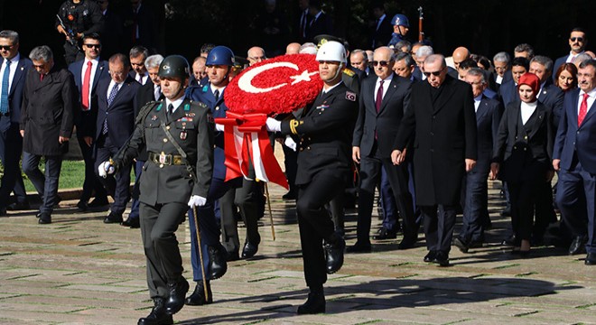 Devlet erkanından Anıtkabir'e ziyaret