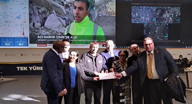 Diplomatlar depremzedeler için bağış topladı