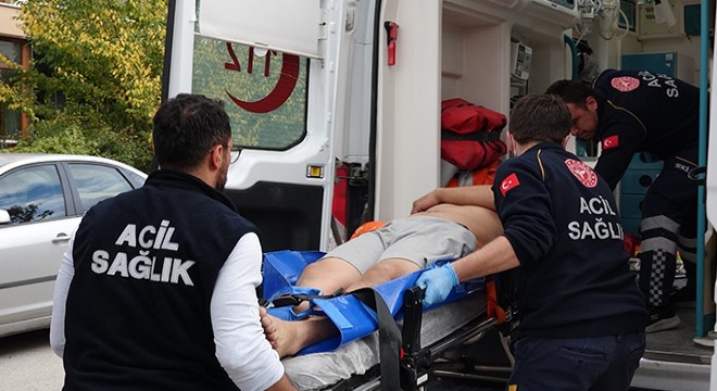 Doğal gaz kokusu olan evde bitkin bulundu