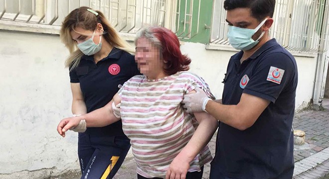 Doğal gazı açıp intihara kalkıştı, polis ikna ederek hastaneye götürdü