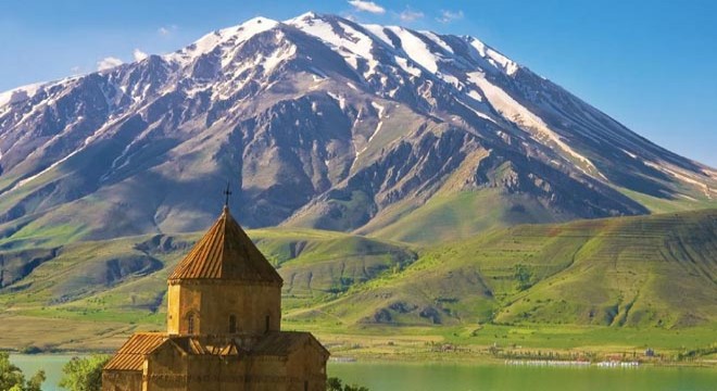 Doğu Anadolu Turları: Van, Kars ve Nemrut Rotaları Rehberi