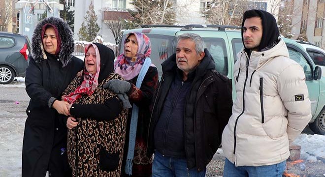 Doğum gününde kızı ve damadını depremde kaybetti