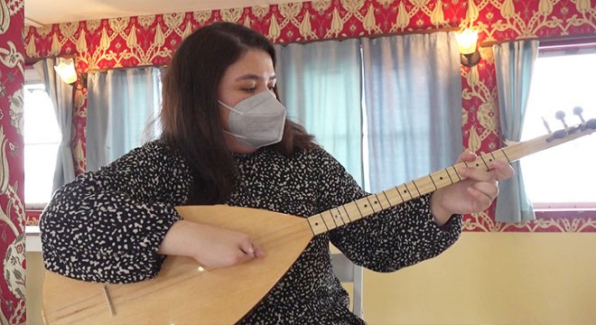 Doğuştan parmakları olmayan Zeynep’in konservatuar başarısı