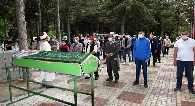 Doğuştan engelli Azra, lösemiye yenildi