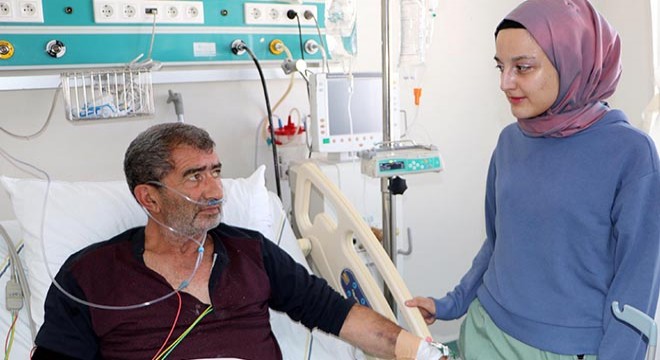 Doktor, 'Elini cebinden çıkar' dediği için dövülmüş