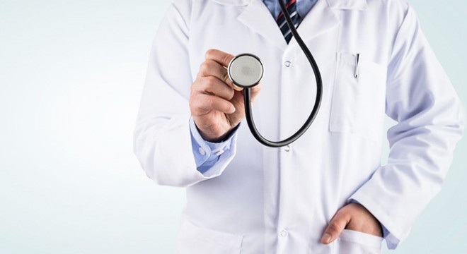 Doktor ile hastası arasındaki tartışma karakolluk oldu