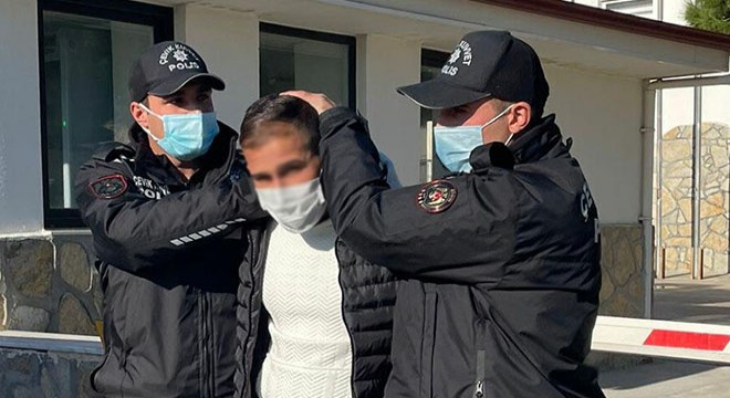 Doktora saldıran şüpheli: 'Bir şeyin yok' deyince kafa attım