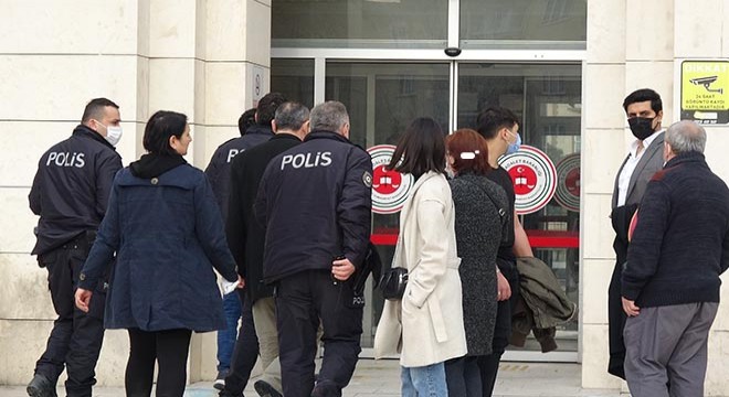 Doktoru darbeden şüpheli ile eşi adliyeye sevk edildi