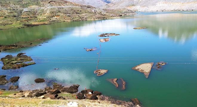 Donan yüzen adalar, hareket etmeye başladı