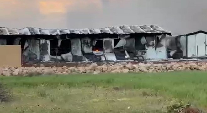 Döşemealtı nda 12 konteyner yandı