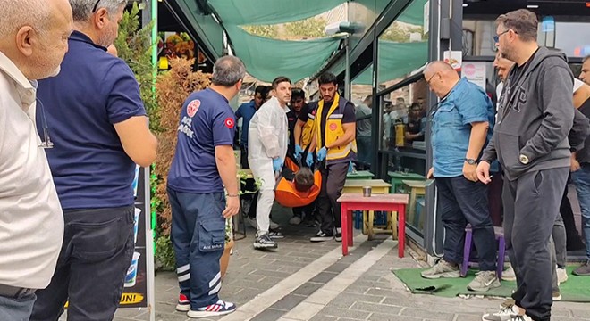 Döviz bürosunda silahlı kavga: 2 ölü, 2 yaralı