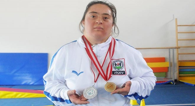 Down sendromlu Mehtap, milli takım seçmelerine hazırlanıyor