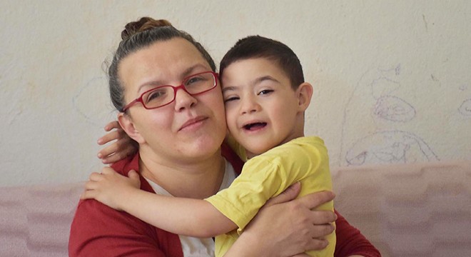 Down sendromlu Yiğit'in tek dayanağı annesi