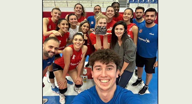 Dudek'e sürpriz doğum günü