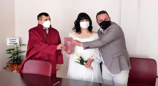 Düğün hazırlığındaki Ergin, tabancayla vurulmuş olarak ölü bulundu