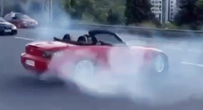 Düğün konvoyunda drift kamerada