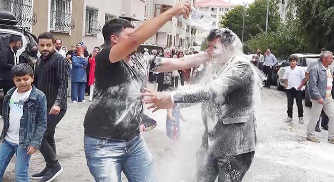 Düğün öncesi damadın ağabeyi ve sağdıca eziyet