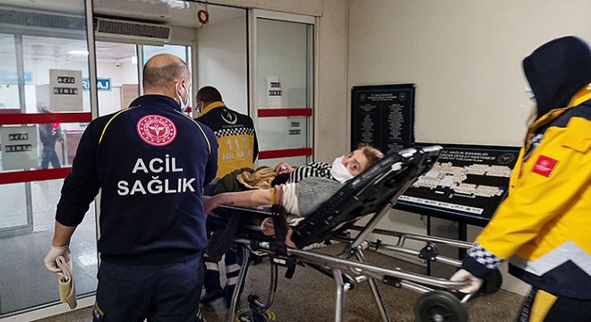 Dünya Kadınlar Günü'nde bıçaklanarak yaralandı
