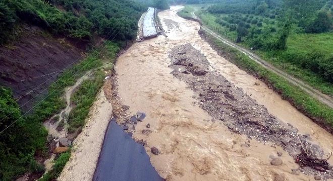 Düzce'de selin şiddeti gün ağarınca ortaya çıktı
