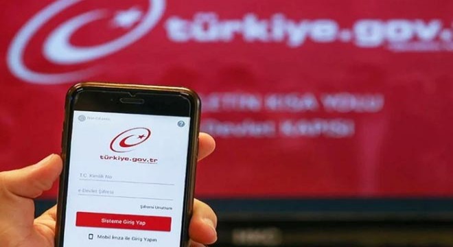 E-Devlet'e "EYT" dopingi