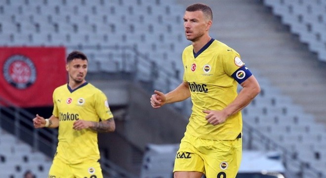 Edin Dzeko dan taraftara çağrı