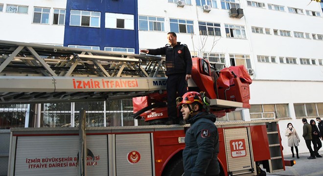 Ege Üniversitesi Hastanesi'nde çıkan yangında hastalar tahliye edildi