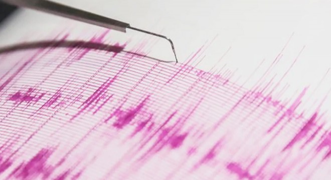 Ege Denizi nde 5 büyüklüğünde deprem
