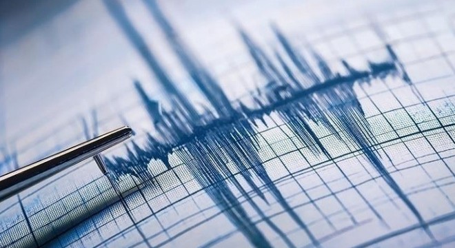 Ege Denizi nde 5 büyüklüğünde deprem