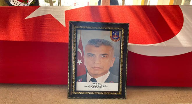 Eğitimde kalp krizi geçiren uzman çavuş, son yolculuğuna uğurlandı