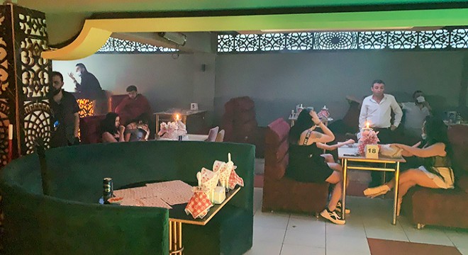 Eğlence mekanına baskın; 45 kişiye 283 bin 500 lira ceza