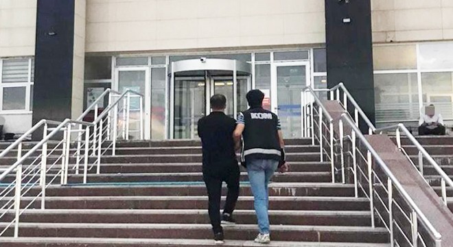 Ehliyet sınavında kopya çekenlere suçüstü: 5 gözaltı