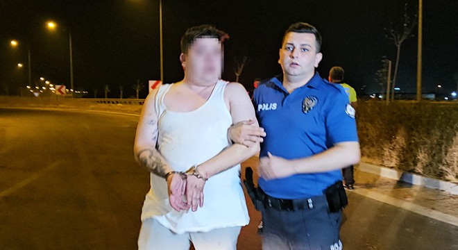 Ehliyetsiz sürücü ve arkadaşları yakalandı