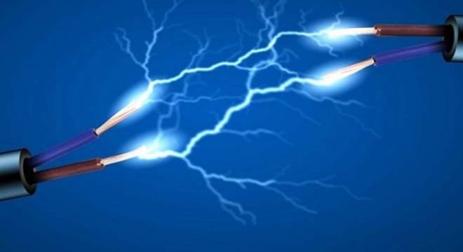 Elektrik akımına kapılan inşat işçisi öldü