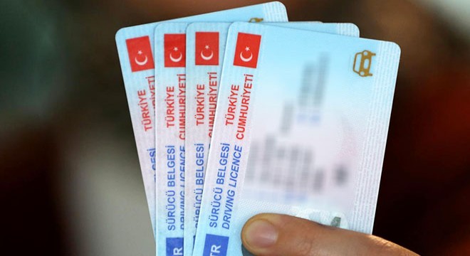 Elektrik tellerini koparan operatörün ehliyetine el koyuldu