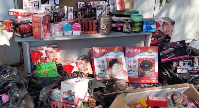 Elektronik eşya ve kozmetik ürün operasyonu: 3 gözaltı