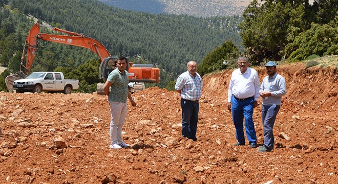 Elmalı Geçmen'e yeni yol