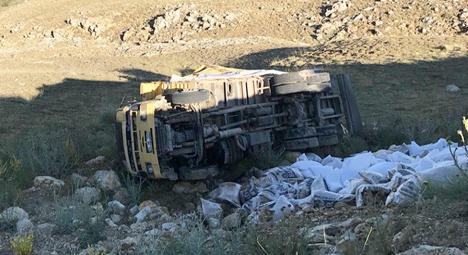 Elmalı'da kaza: 3 yaralı