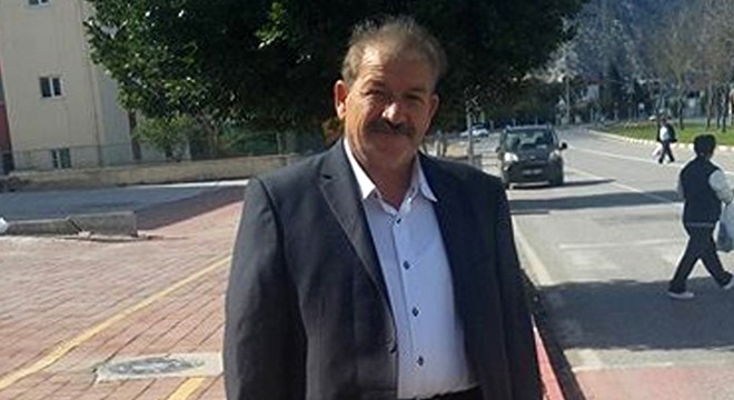 Emekli ambulans şoförü kazada öldü