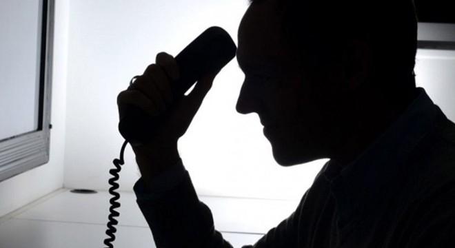 Emekli öğretmenden telefon dolandırıcılarına tepki